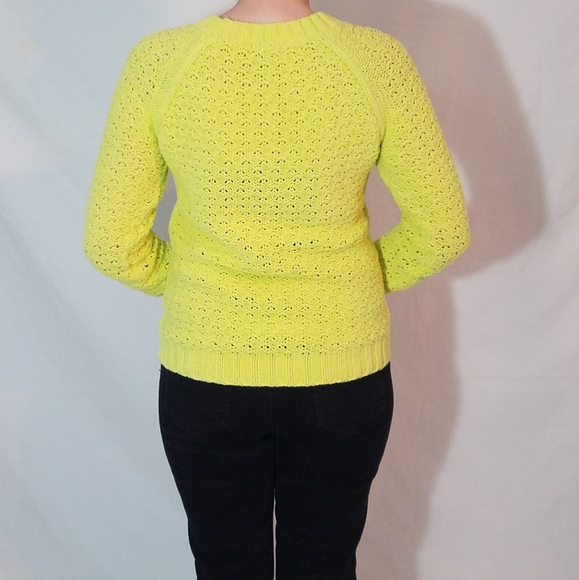 Beautiful woman's knitted sweater - Picture 3 of 8